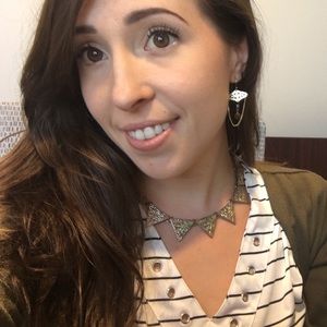 Meet your Posher, Alyssa